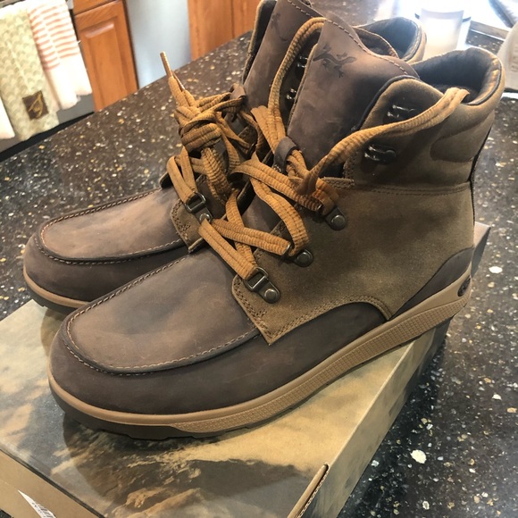 chaco men's teton boots